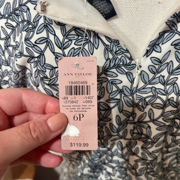 🆕 NWT Ann Taylor Floral Mini Dress Size 6P - Picture 8 of 8